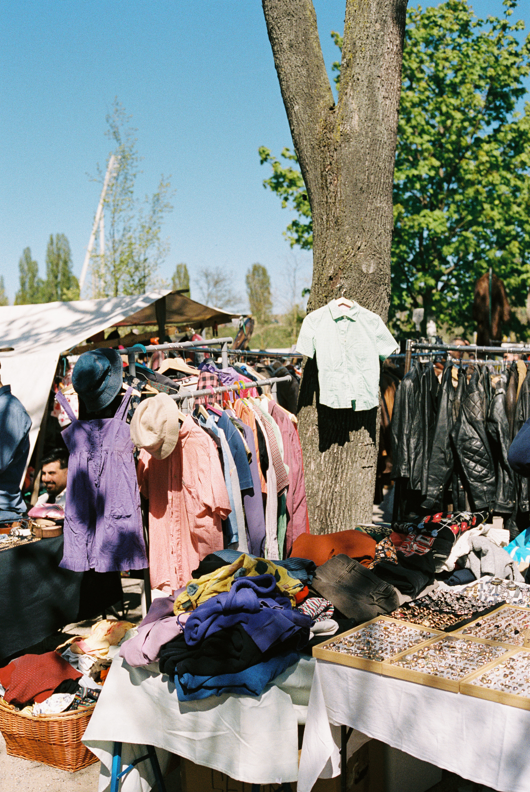 Flohmarkt am Mauerpark — Foto auf dem Markt.